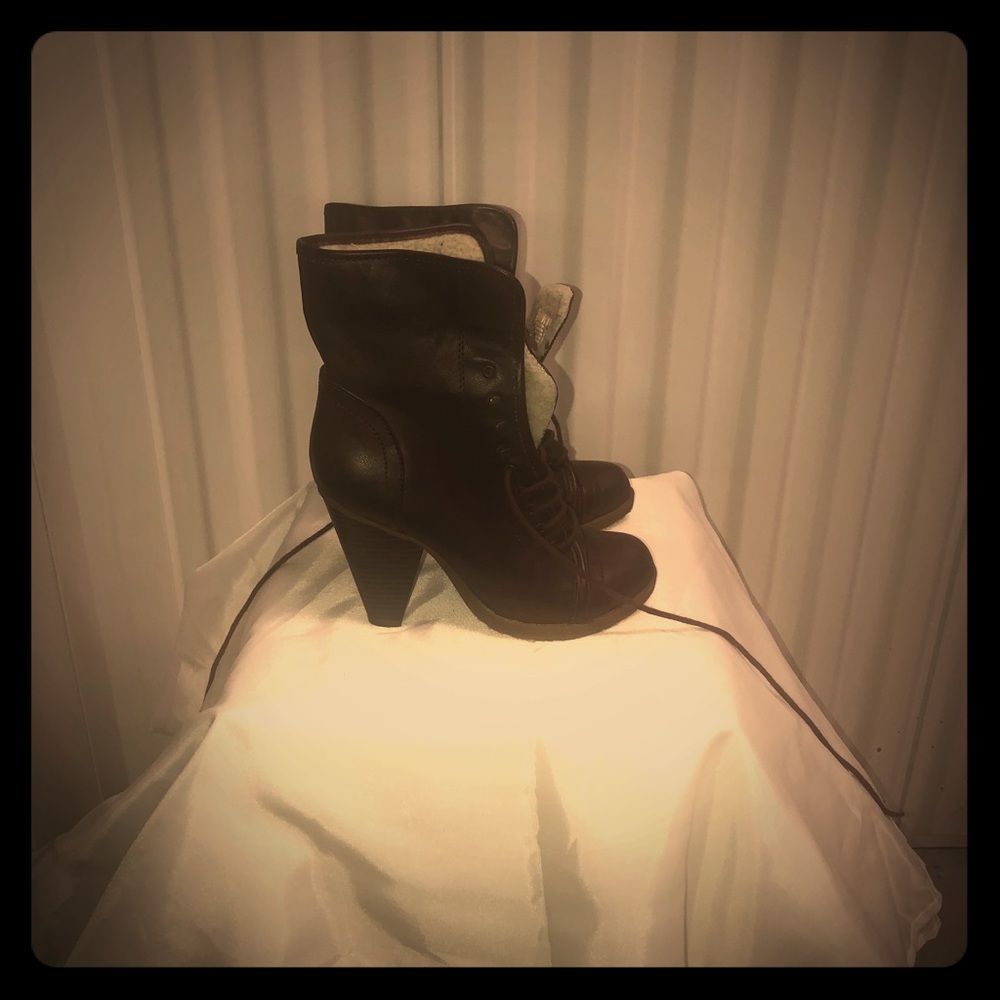 Mossimo boots